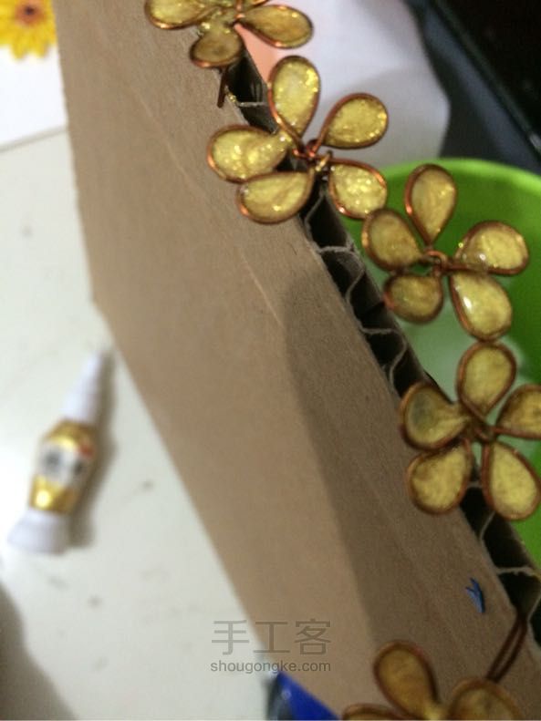 废物利用手工装饰画之相框制作教程 第8步