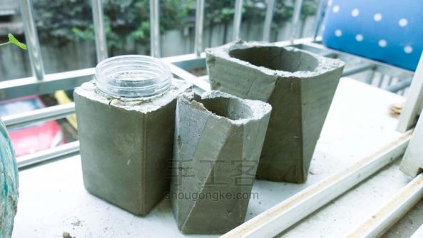 水泥花盆手工制作教程 第3步