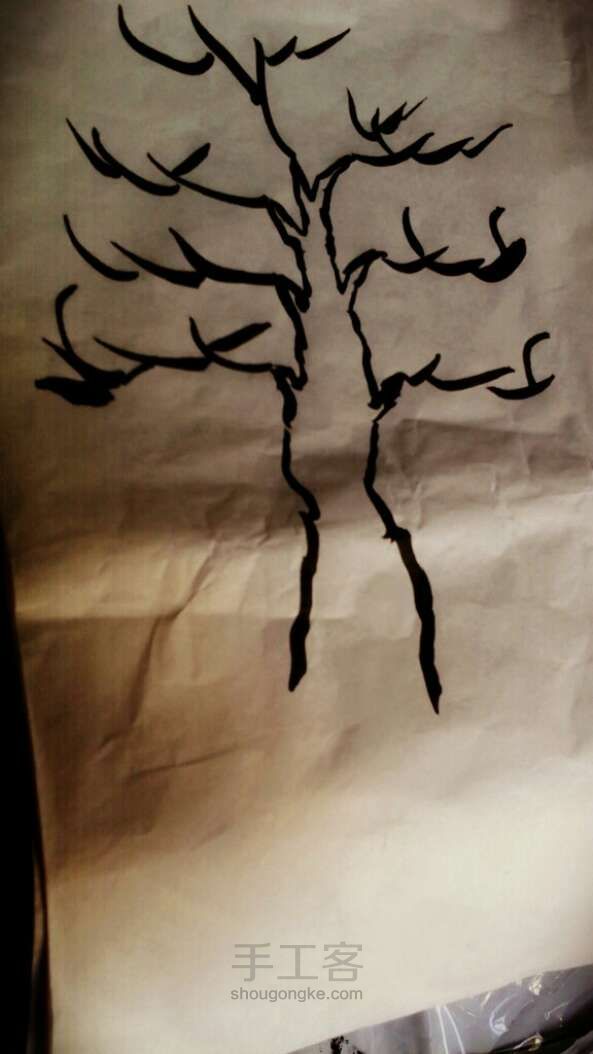 画棵水墨画的树。。。。。。。 第5步
