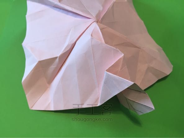 佐藤五瓣玫瑰折纸制作教程 第36步