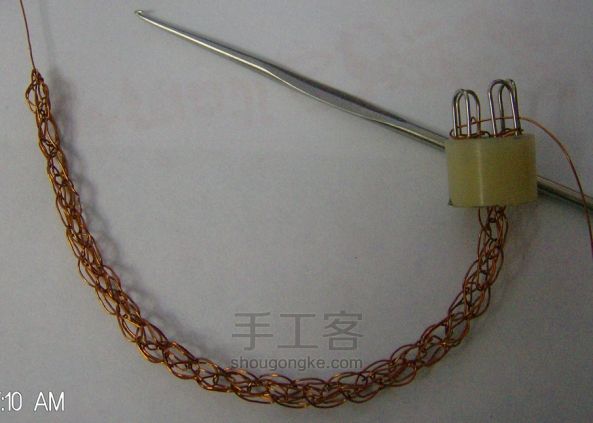 [教你用工具]自制编织器编织金属丝手镯 第9步