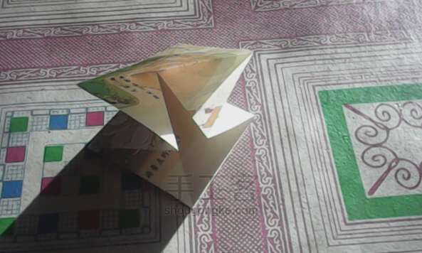 简易的蝴蝶结折纸教程 第6步