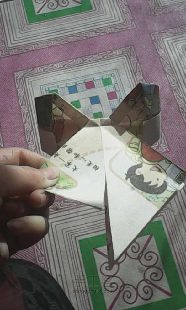 简易的蝴蝶结折纸教程 第24步