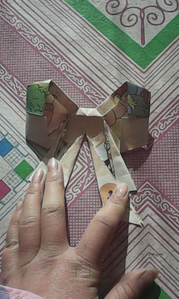 简易的蝴蝶结折纸教程 第27步