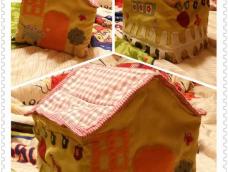 幼儿园说要做房子，我把家里面布翻了翻，决定就地取材。做个布艺的。