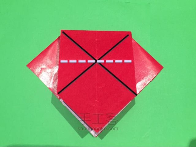 圣诞老人折纸制作教程 第14步