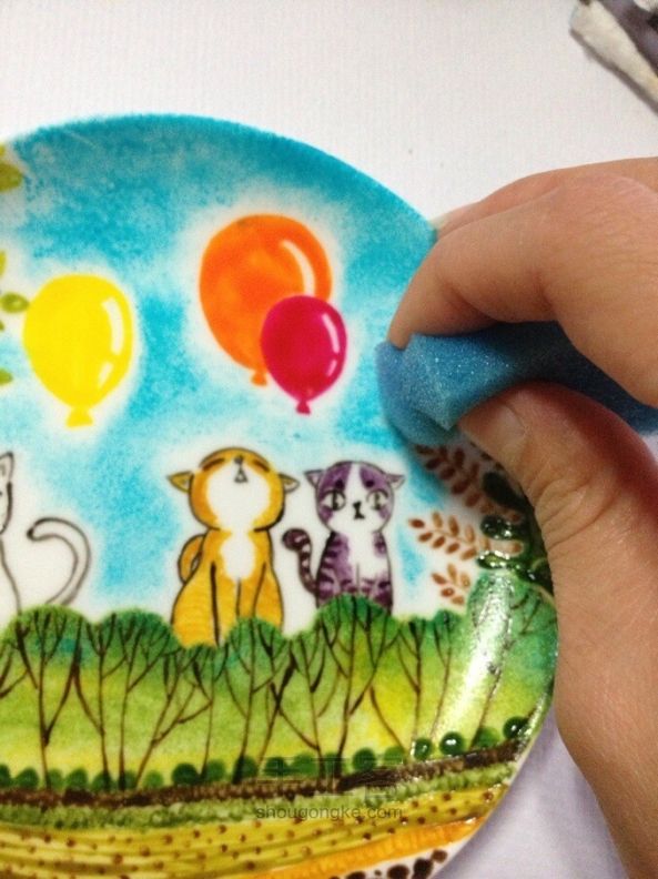 手绘骨瓷餐碟——“猫咪森林” 第16步