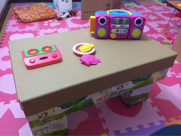 万能的奶箱改造教程-小儿童桌 第16步