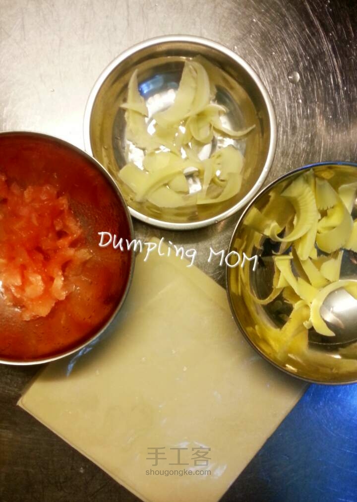 【Dumpling MOM】咸奶酪蔬菜千层小面包自制教程 第2步