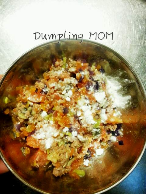 【Dumpling MOM】咸奶酪蔬菜千层小面包自制教程 第3步