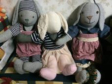 从前看过无忧娃娃做的兔子很喜欢，自己也做了几个，这次拍了照片跟大家分享一下