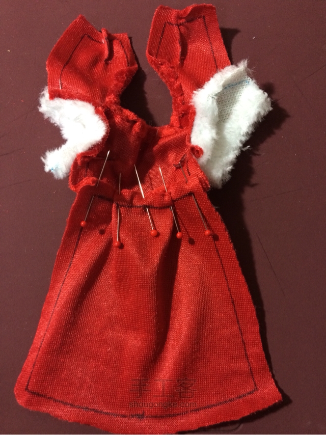 优雅的圣诞小礼服—桃子姑娘6分娃尺寸 手工制作教程
 第19步