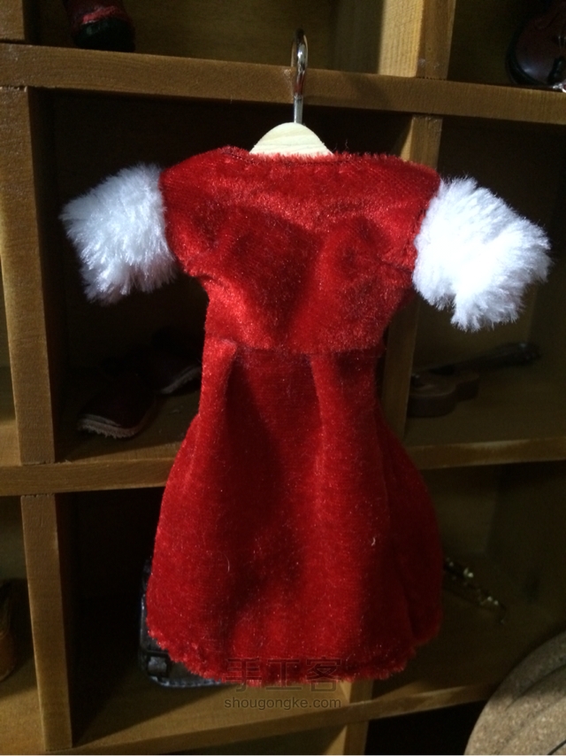 优雅的圣诞小礼服—桃子姑娘6分娃尺寸 手工制作教程
 第28步