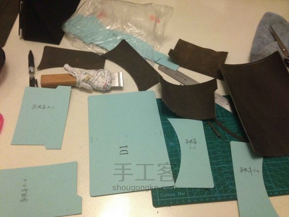 护照本&小旅行本 皮艺教程 第1步