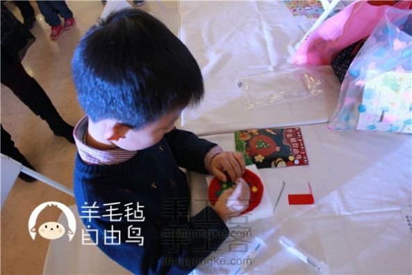 来自由鸟教室做羊毛毡圣诞礼物的童鞋们 第1张