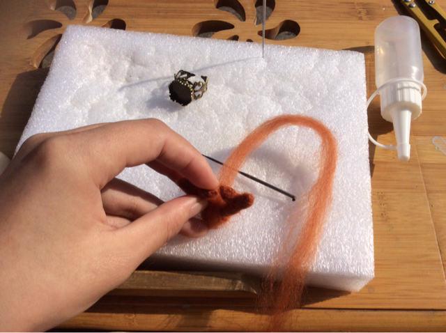 圣诞节麋鹿角羊毛毡戒指DIY教程 第8步
