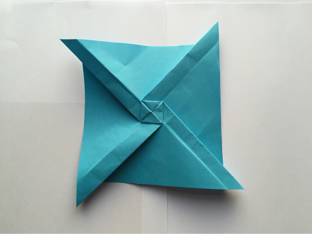 简易玫瑰折纸制作教程 第11步