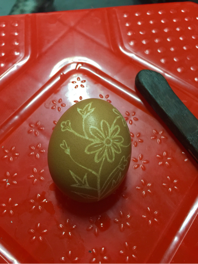 鸡蛋雕刻简单的花教程 第2步