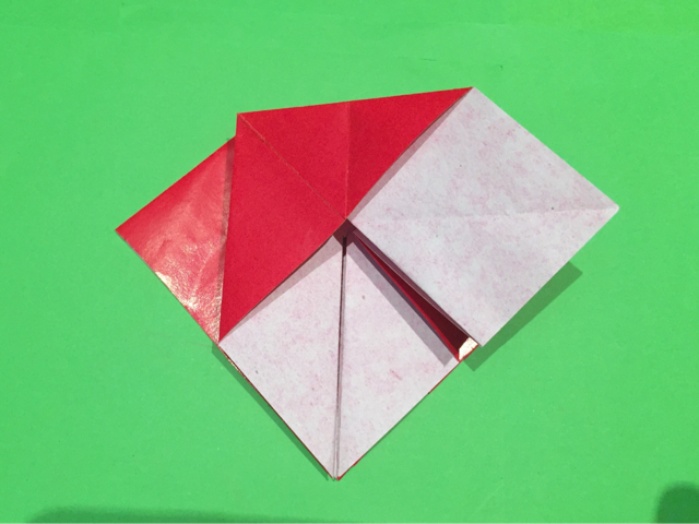 圣诞老人折纸制作教程 第12步