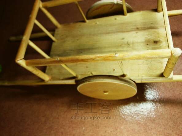 废木板旧竹筷巧妙变身手推板车制作教程 第13步