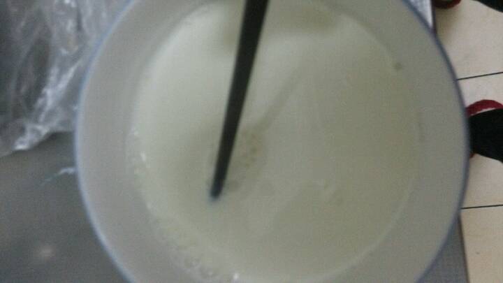 椰丝牛奶小方制作教程 第2步