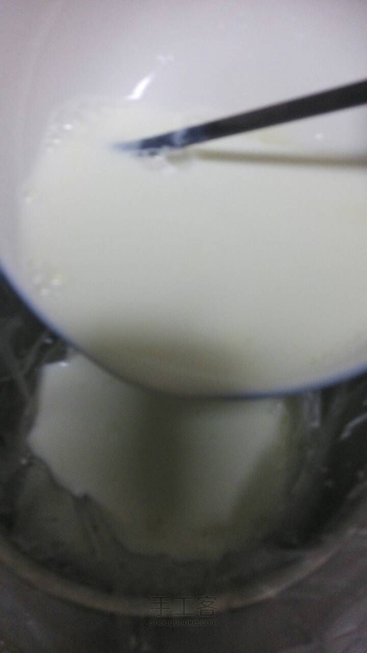 椰丝牛奶小方制作教程 第3步