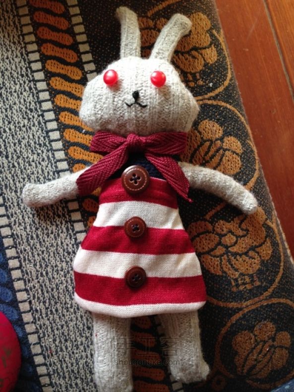 旧毛衣改造兔子玩偶 第21步
