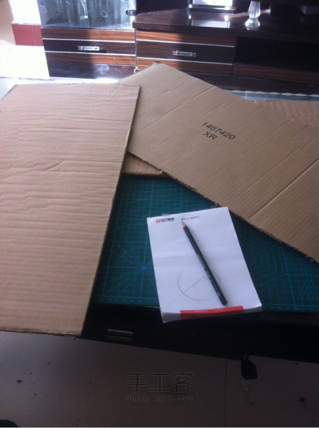 我的纸箱艺术  教程原创（作品是模仿国外大师的） 第1步