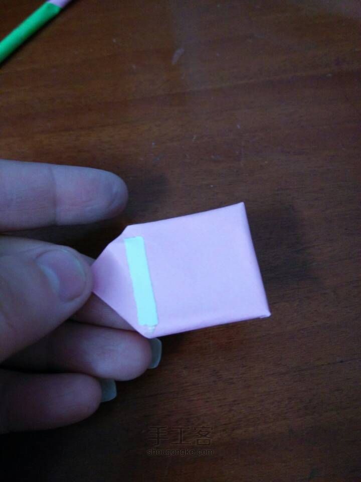 超简单纸玫瑰折纸教程 第6步