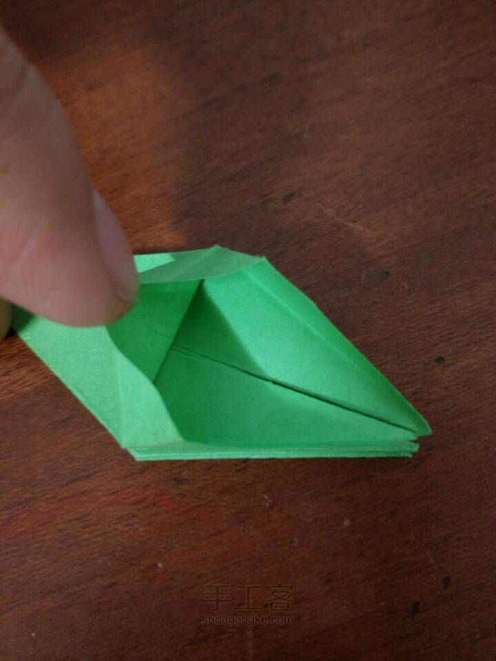 超简单纸玫瑰折纸教程 第23步