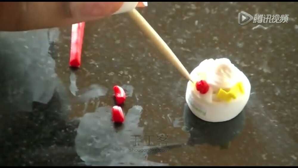 【软陶教程5】杯装酸奶系列1 第16步