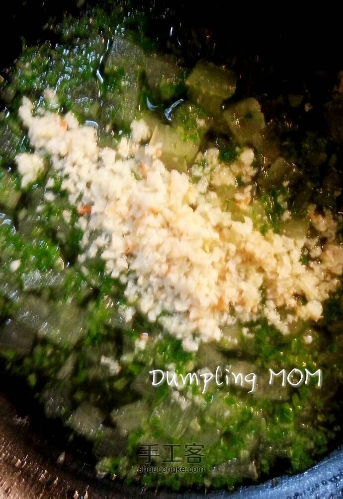 【Dumpling MOM】虾味鲜汤制作教程 第7步