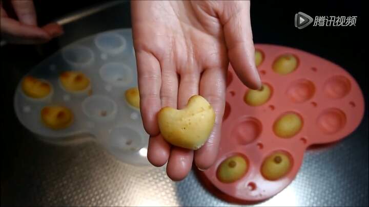 【美食3】自制棒棒糖蛋糕（转） 第9步