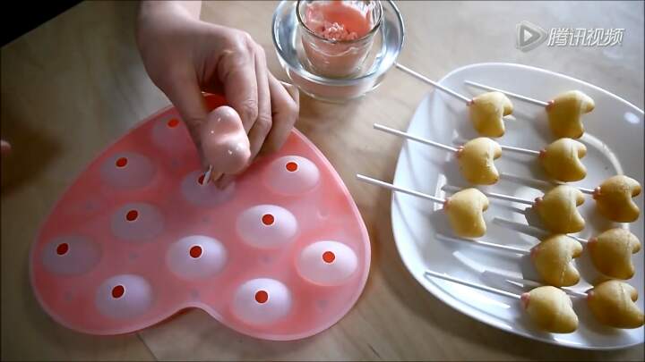 【美食3】自制棒棒糖蛋糕（转） 第15步