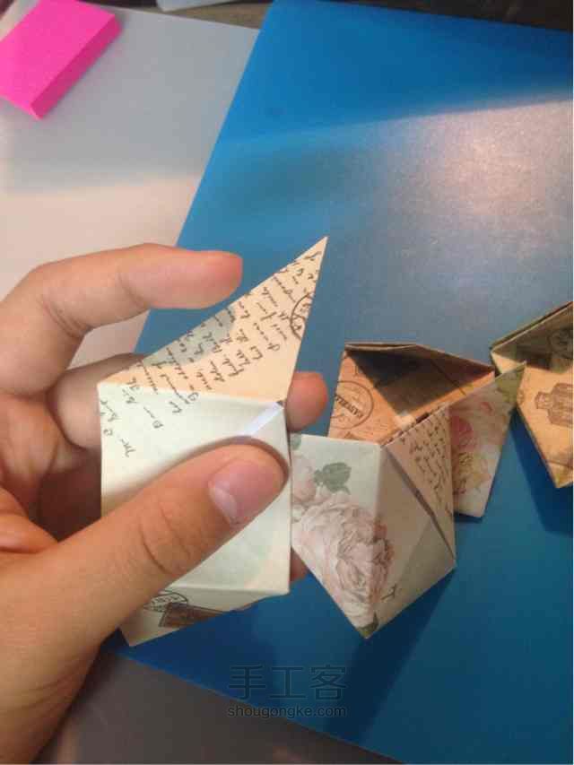 由正方形而变魔术玫瑰 折纸教程 第35步