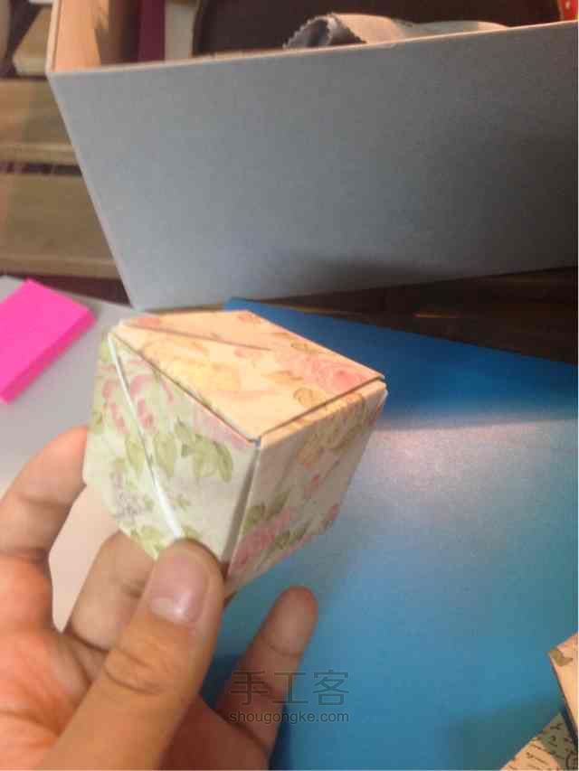 由正方形而变魔术玫瑰 折纸教程 第38步