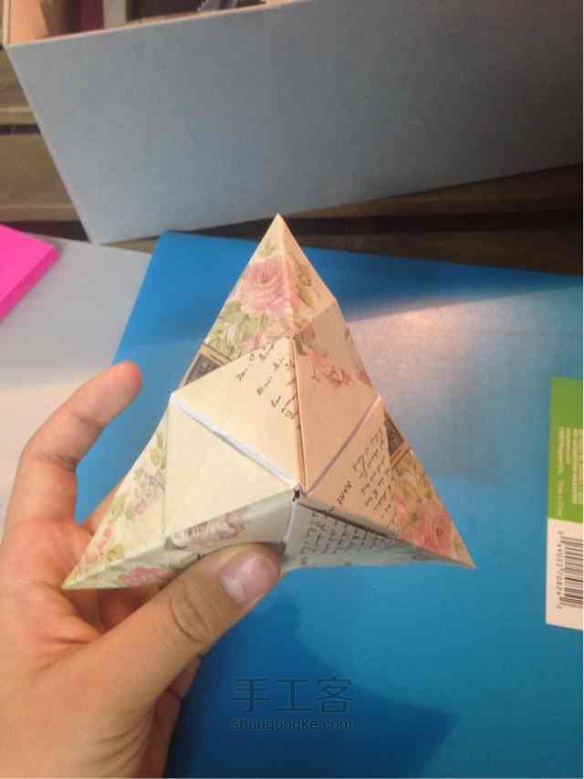 由正方形而变魔术玫瑰 折纸教程 第42步