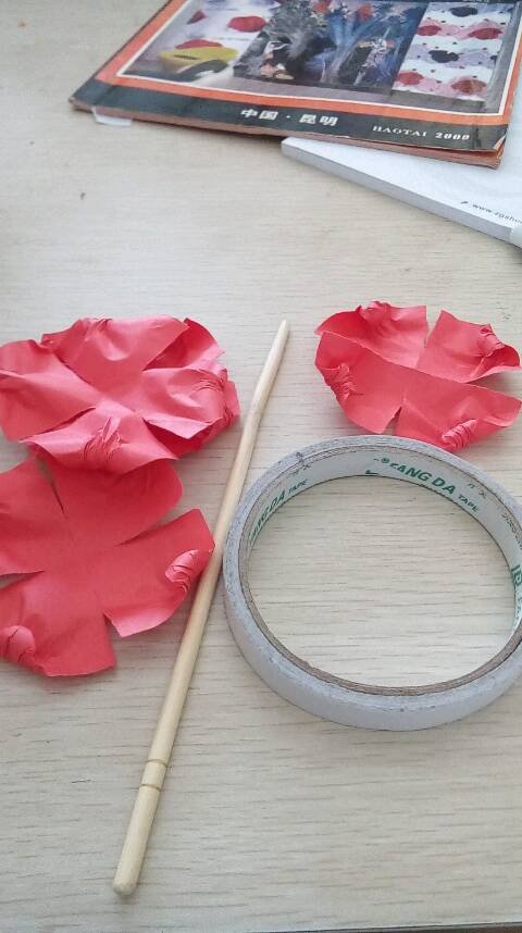 《原创》一张彩纸一朵玫瑰花教程。 第10步