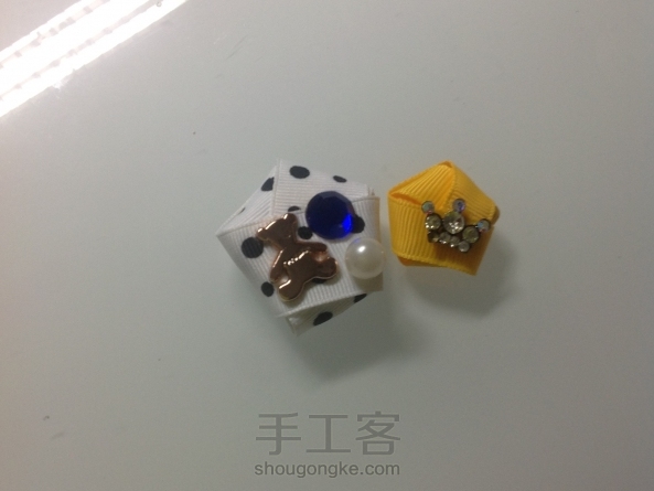 用絲帶摺的星星