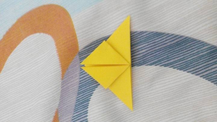 手工折纸蝴蝶制作教程 第4步