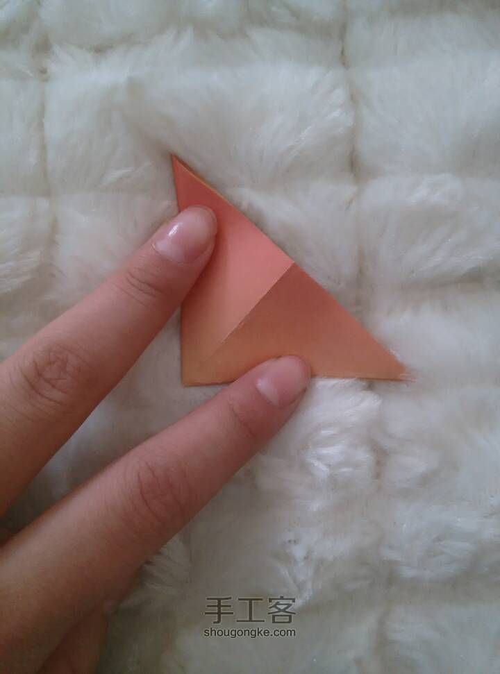 简单的百合花 折纸教程 第3步