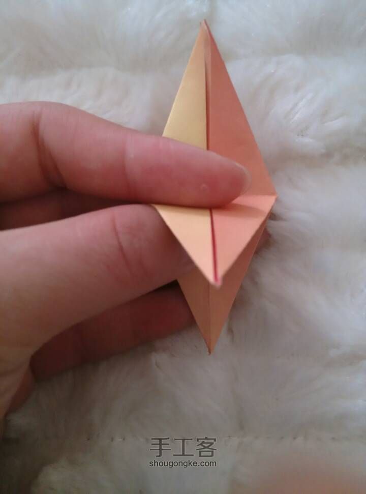 简单的百合花 折纸教程 第10步