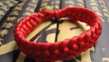 给自己编织一条红绳手链，戴着能转运！ 第9步