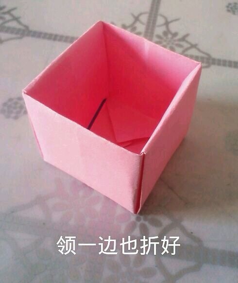 美美哒.带玫瑰的礼盒折纸教程 第64步