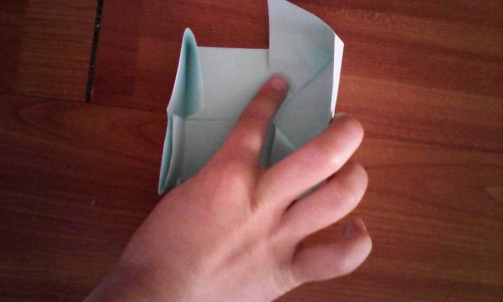 纸折小陀螺教程 第5步