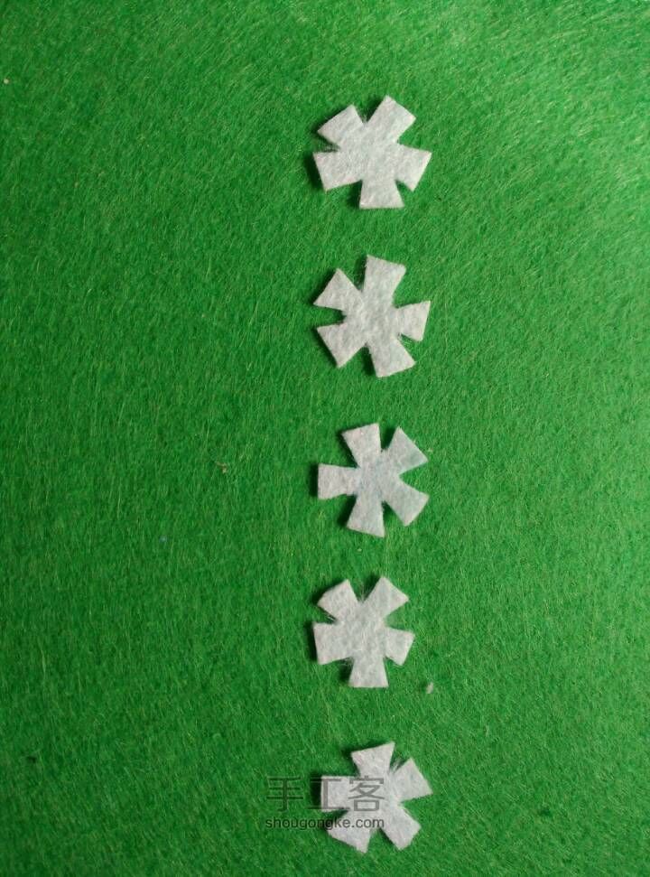又一个小清新不织布手链制作教程 第4步