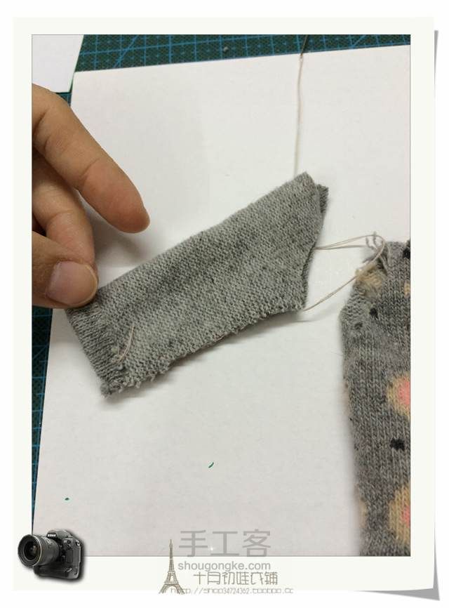 【娃衣教程】十月初教你用袜子给娃娃做一件毛衣 第14步