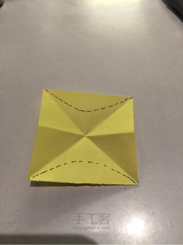 蝴蝶 折纸教程 第4步