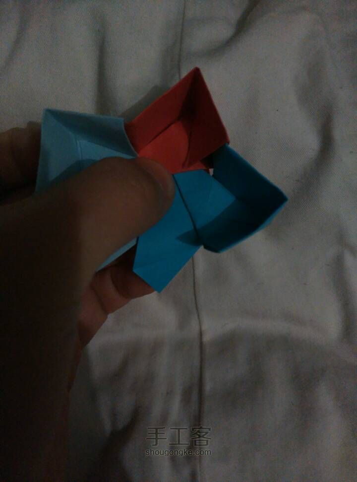 六角星纸盒折法，这样就简单多了，看了就会 第21步