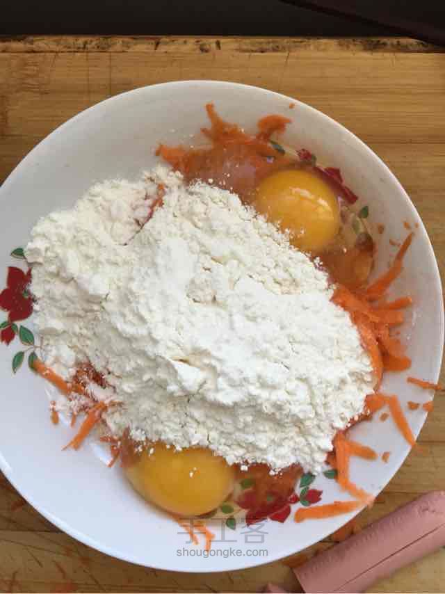 懒人做饭--胡萝卜鸡蛋饼制作教程 第3步